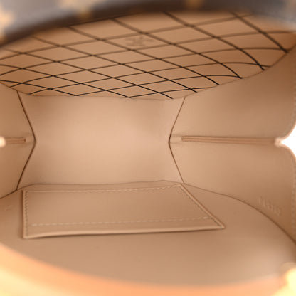 Louis Vuitton Monogram Petite Boite Chapeau 5 of 10