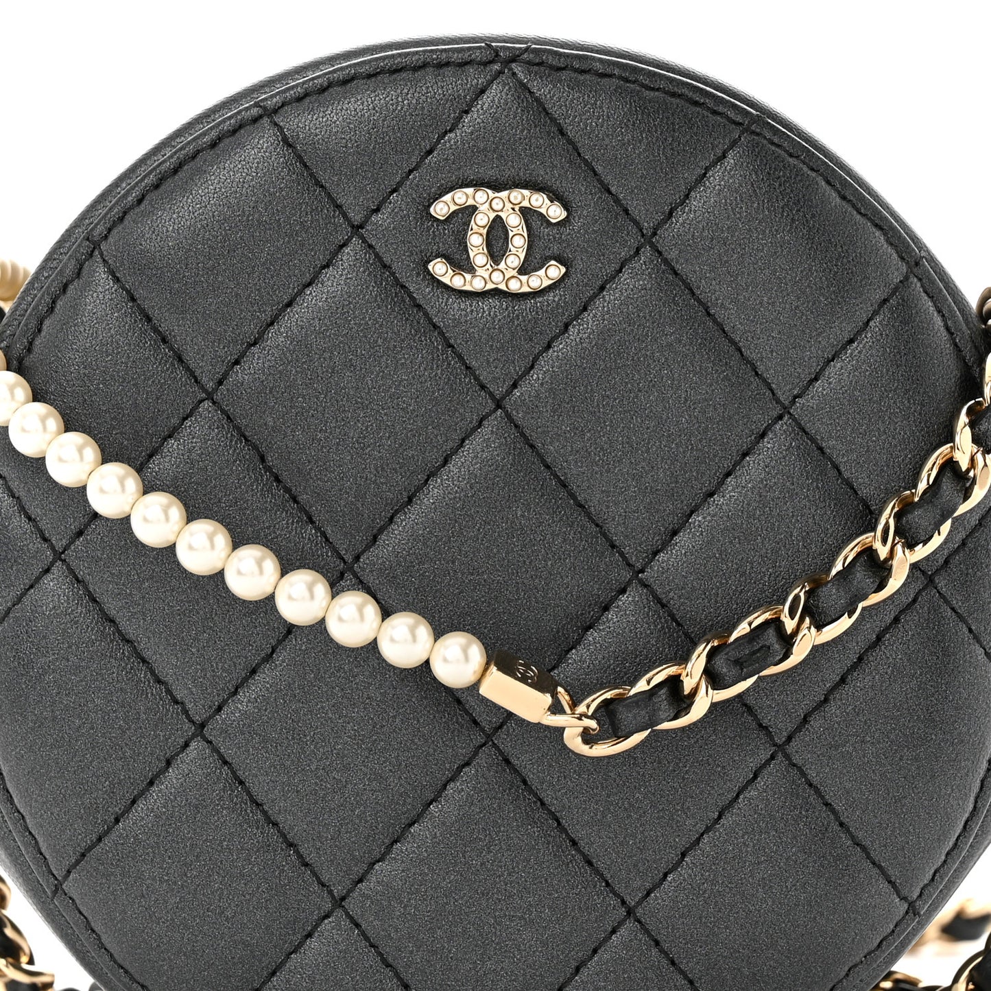 Iridescent Lambskin Quilted Pearl Round Clutch With Chain Black