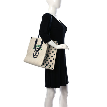 Louis Vuitton Jacquard Embroidered Tufted Monogram Hamptons Onthego GM Black 2 of 9