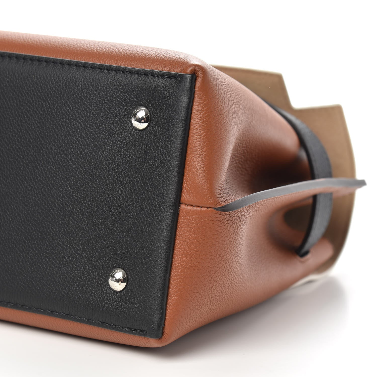 Louis Vuitton Soft Calfskin Lockme Ever Caramel Creme Black 8 of 9