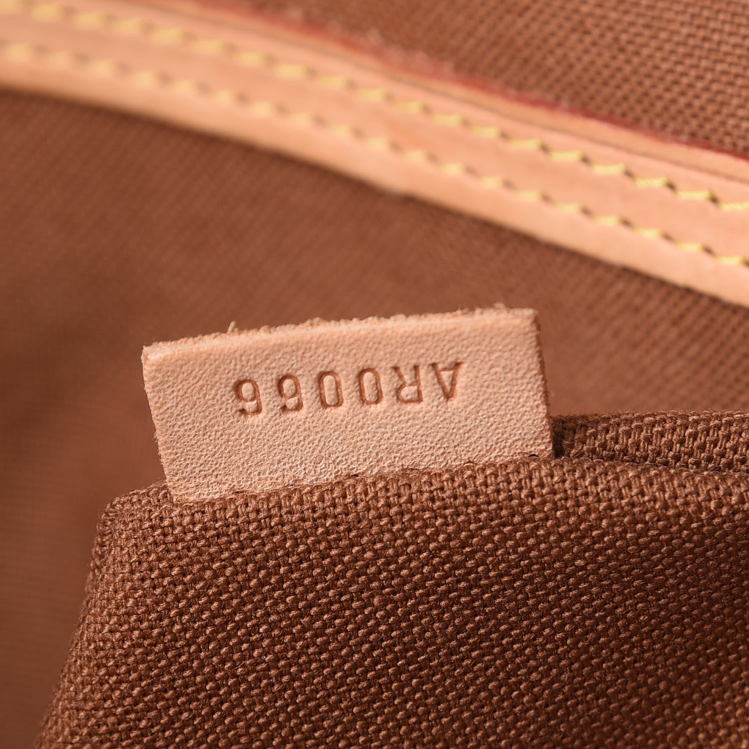 Louis Vuitton Monogram Cabas Mezzo 7 of 13