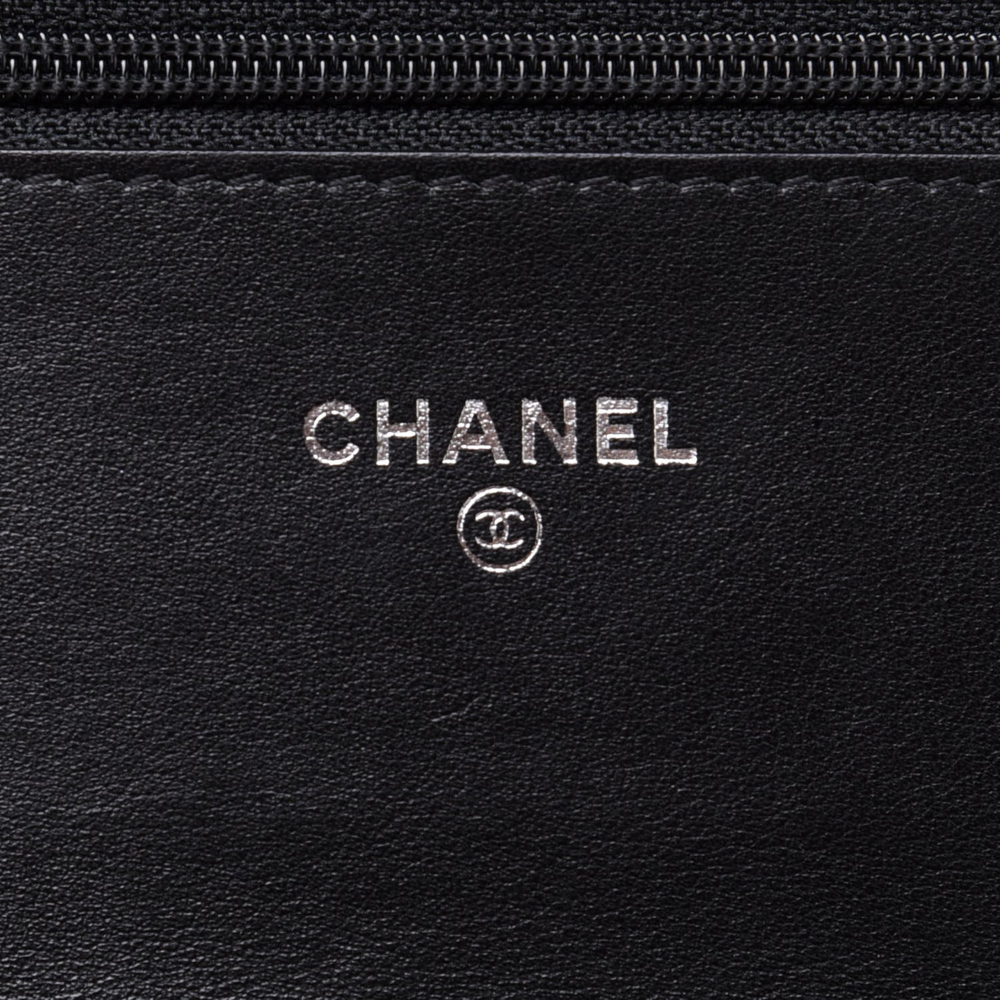 Patent Quilted Brilliant Wallet On Chain WOC Black
