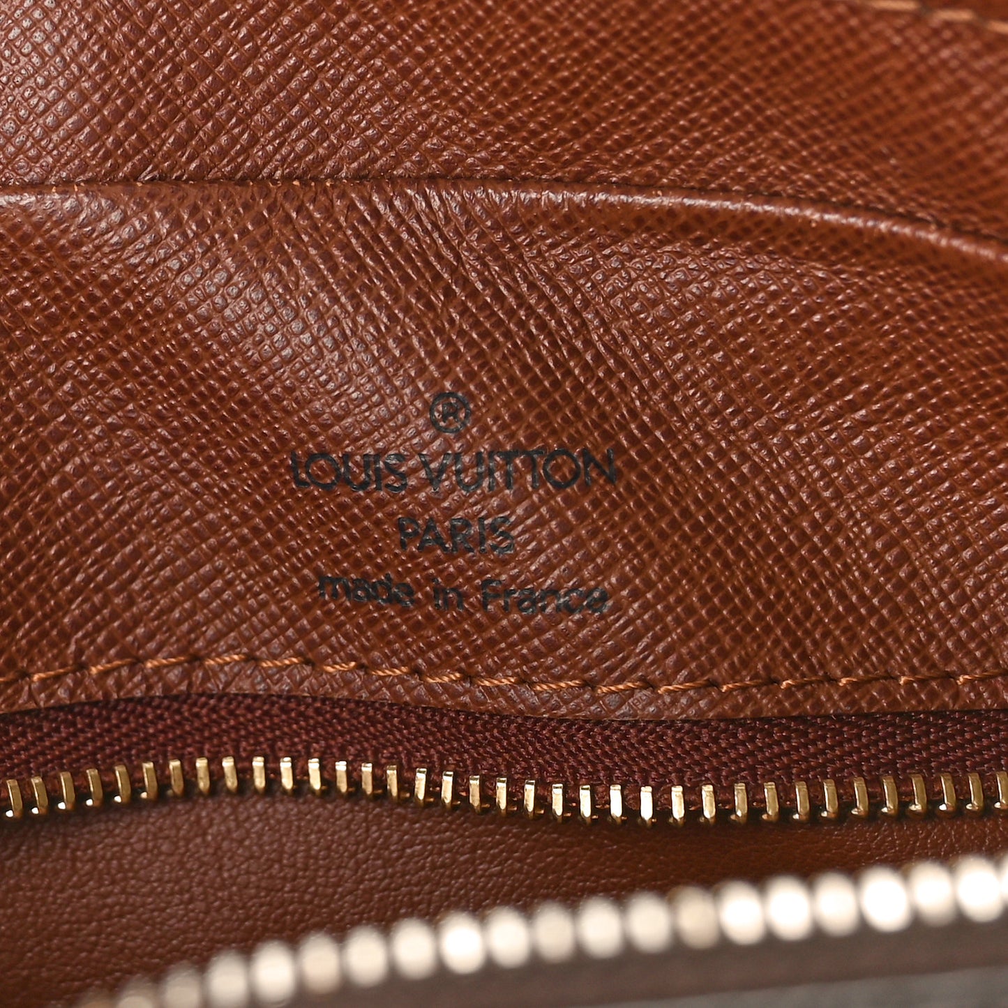 Monogram Nil 28