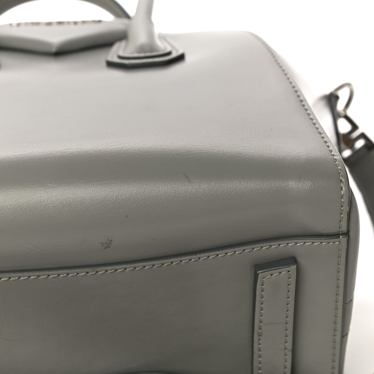 Shiny Lord Calfskin Mini Antigona Pearl Grey