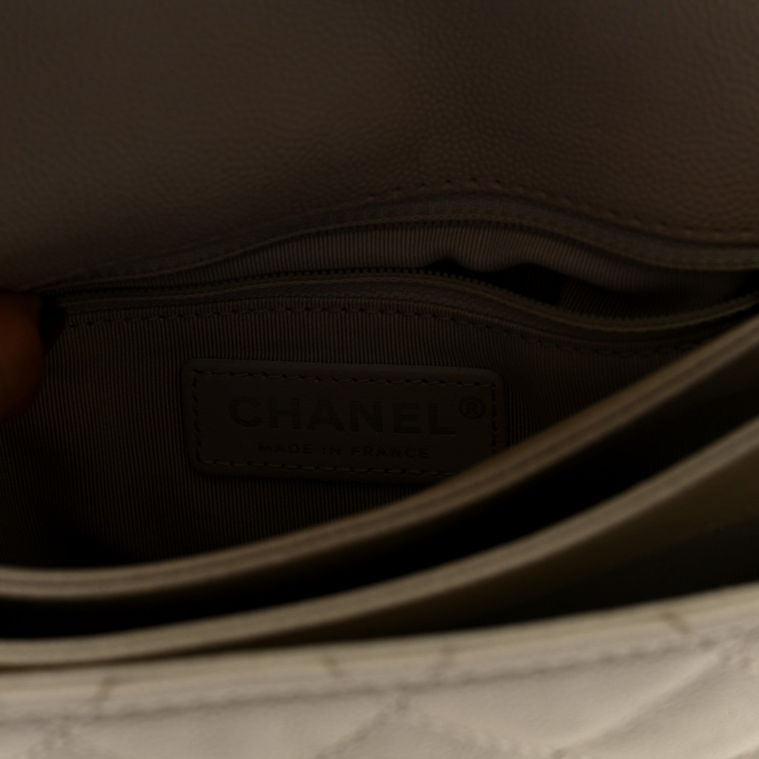 Chanel Caviar Quilted Medium Urban Companion Flap White 7 of 11