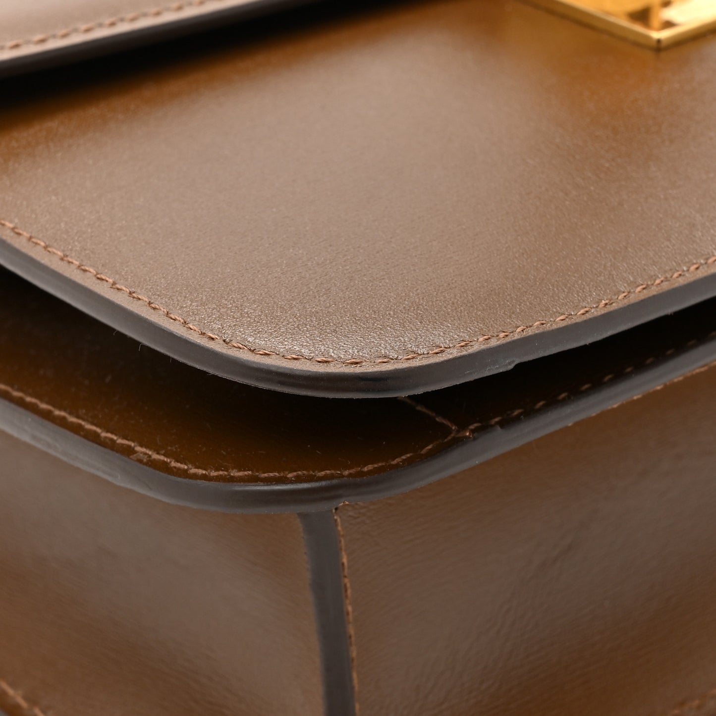 Box Calfskin Teen Classic Box Flap Bag Camel
