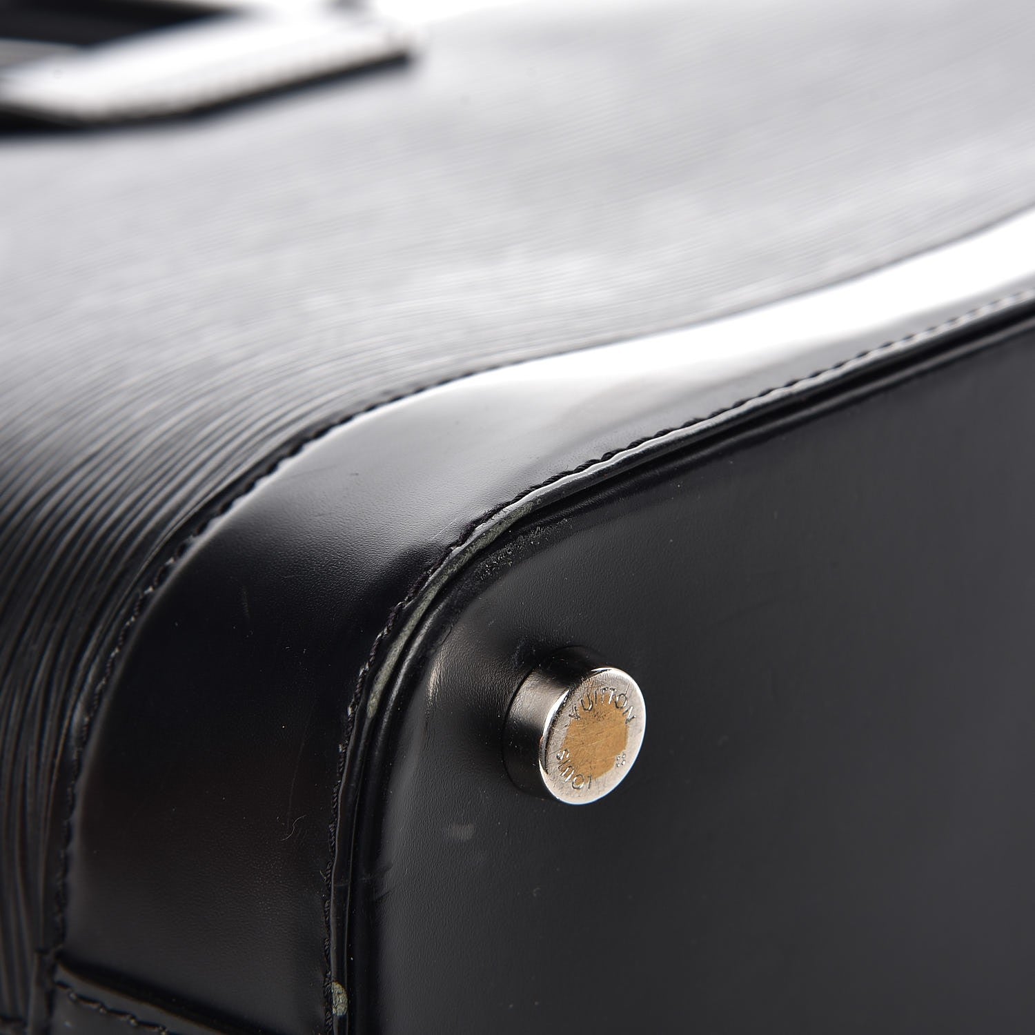 Louis Vuitton Epi Mirabeau PM Black 23 of 28