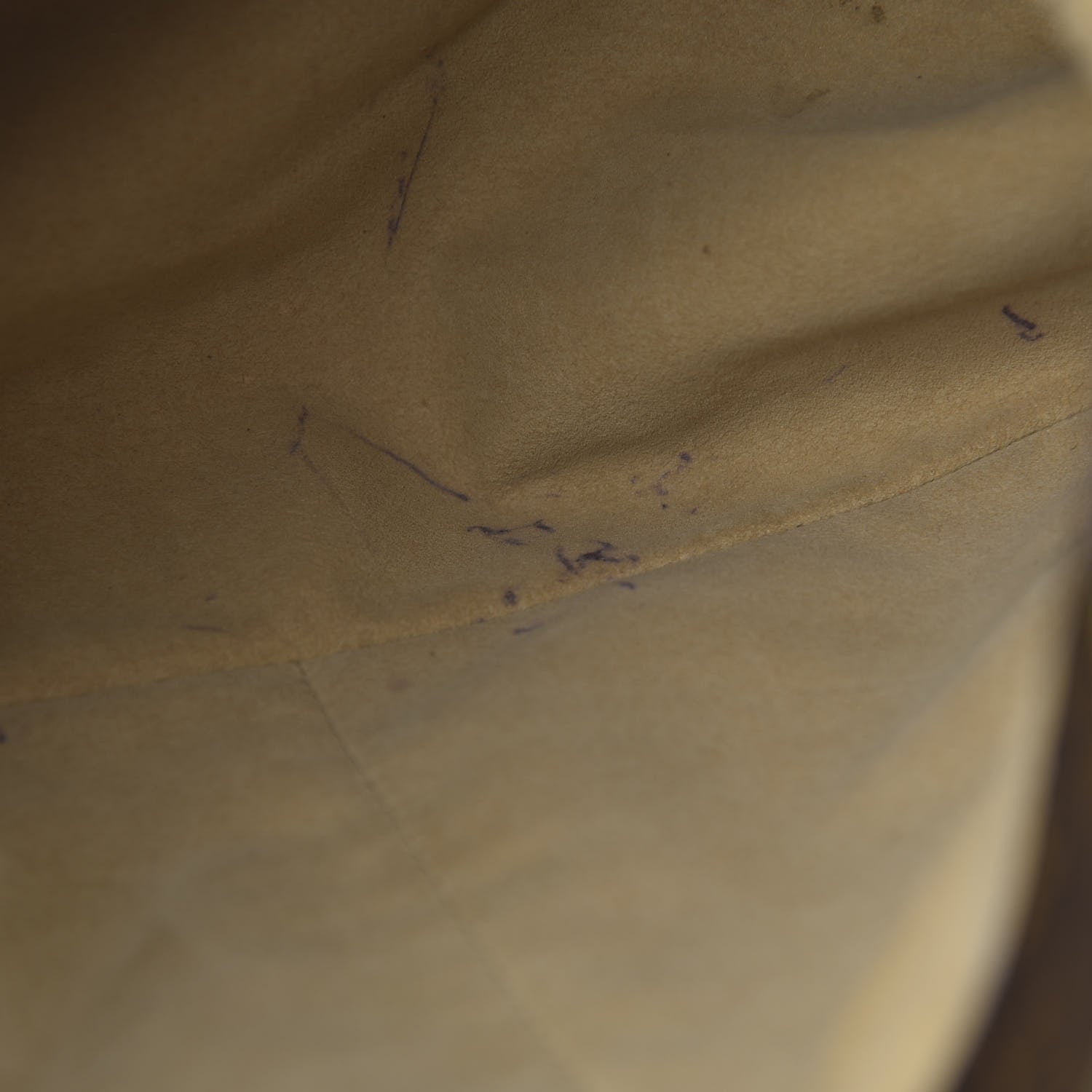 Louis Vuitton Monogram Artsy MM 12 of 18