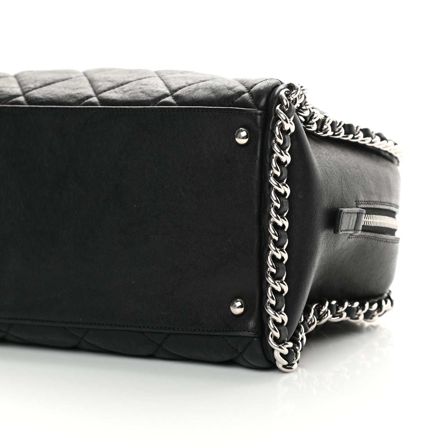 Calfskin Chain Around Bowler Black