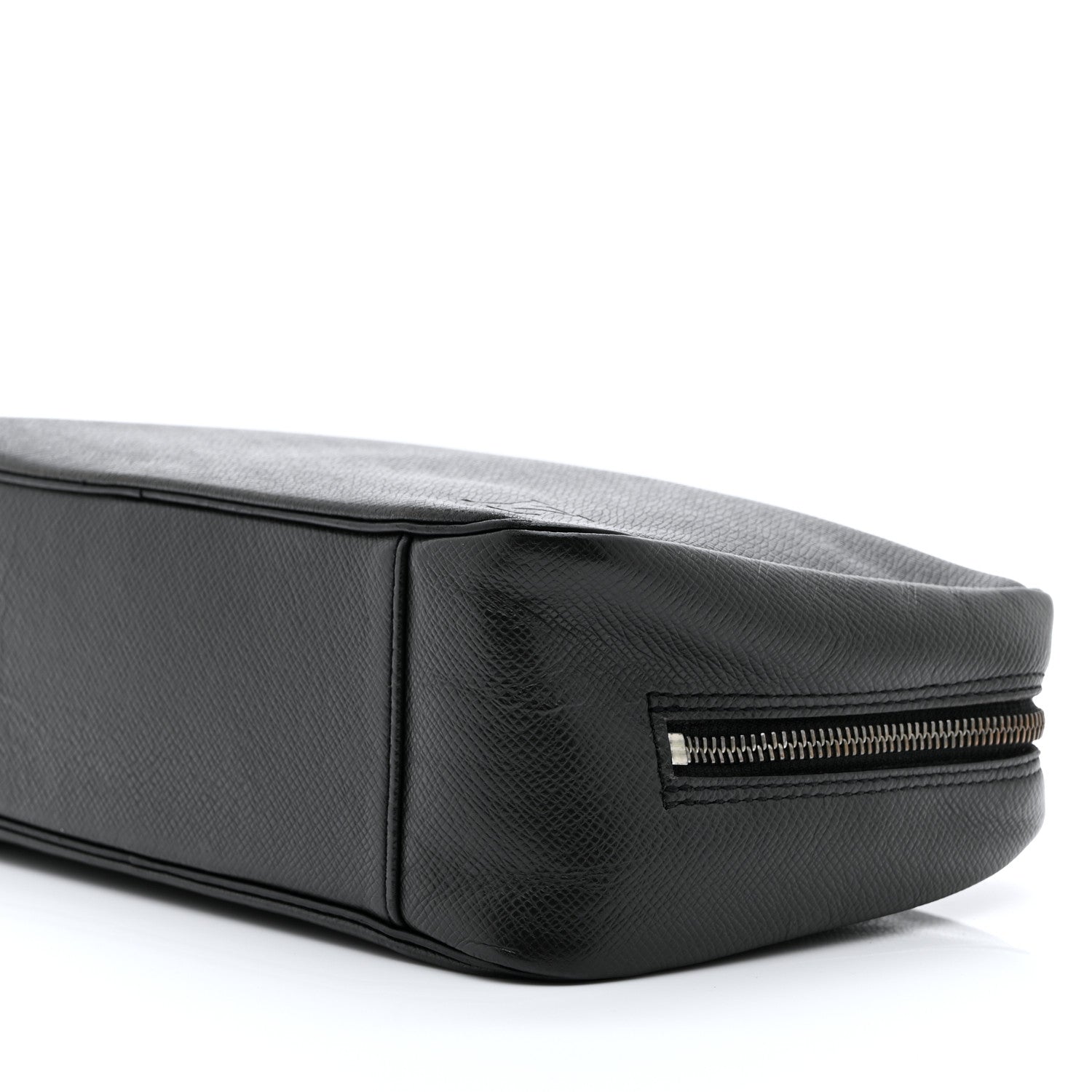 Louis Vuitton Taiga Trousse Toilette GM Ardoise 9 of 9