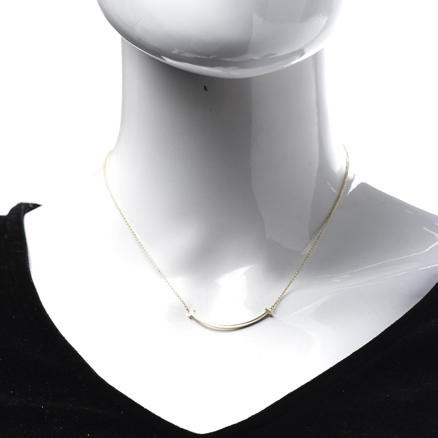 18K Yellow Gold Small T Smile Pendant Necklace