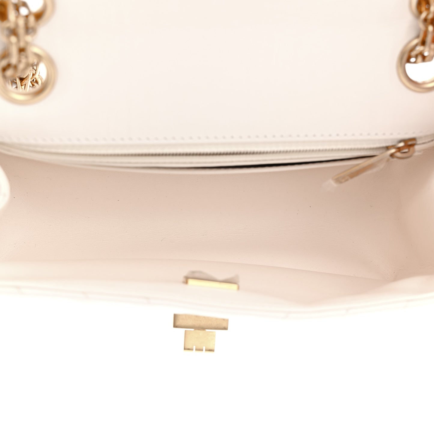 Aged Calfskin Chevron Quilted 2.55 Reissue Mini Flap White