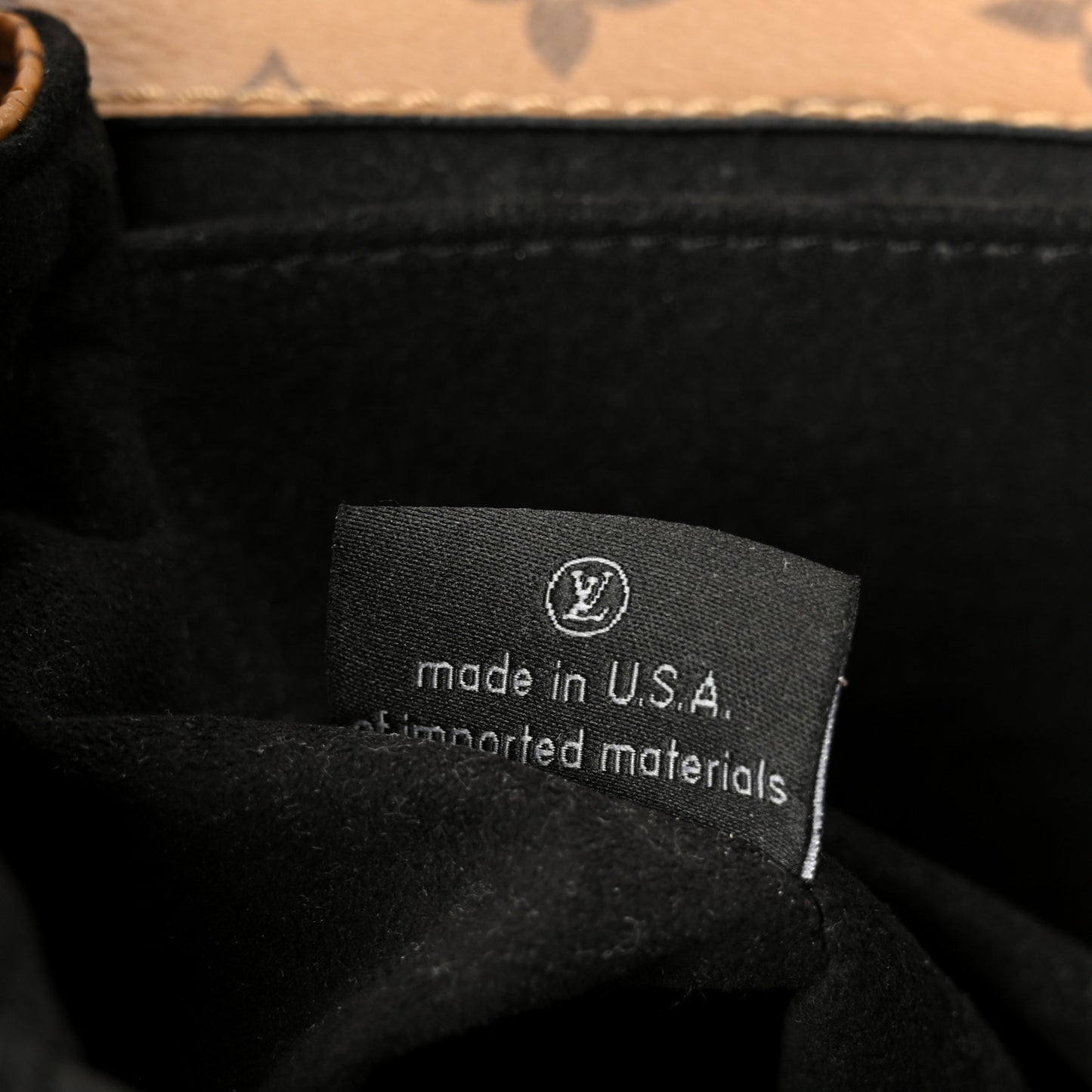 Reverse Monogram Pochette Metis