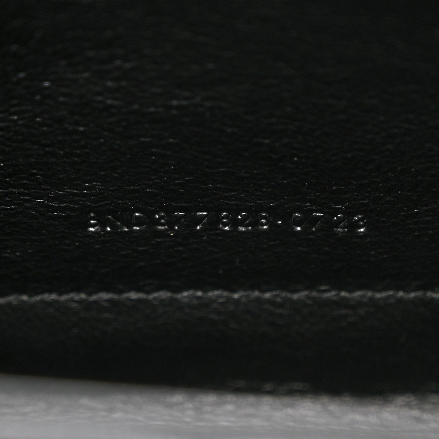 Saint Laurent Grain De Poudre Matelasse Chevron Monogram Chain Wallet Black 7 of 10