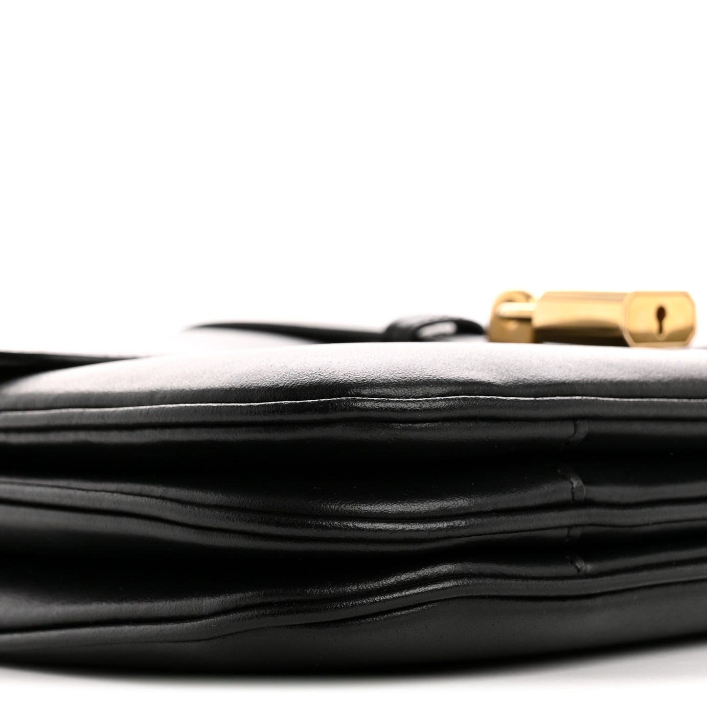 Smooth Calfskin Medium Tabou Black