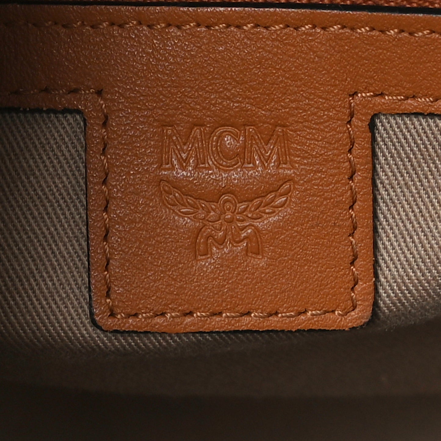 Visetos Medium Half Moon Tote Cognac