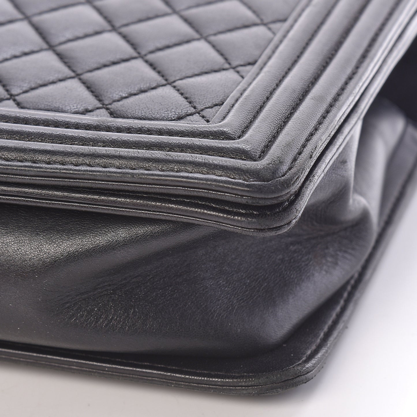 Lambskin Quilted New Medium Boy Flap Black