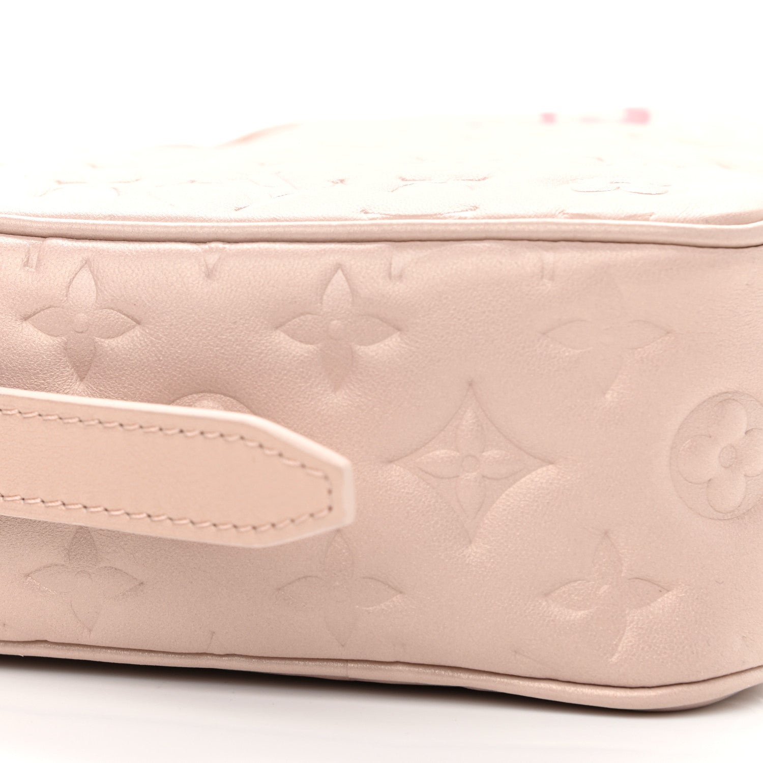 Louis Vuitton Lambskin Embossed Monogram Fall In Love Sac Coeur Light Pink 8 of 10