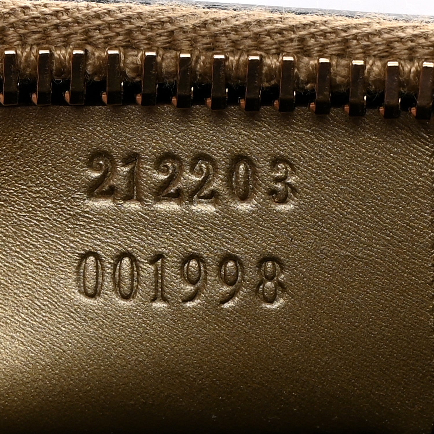 Gucci Guccissima New Britt Wristlet Gold 7 of 8