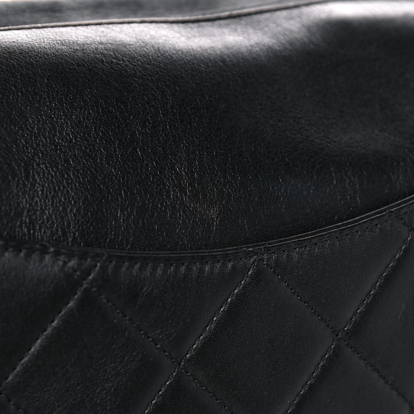 Calfskin Chain 20s Signature Hobo Black
