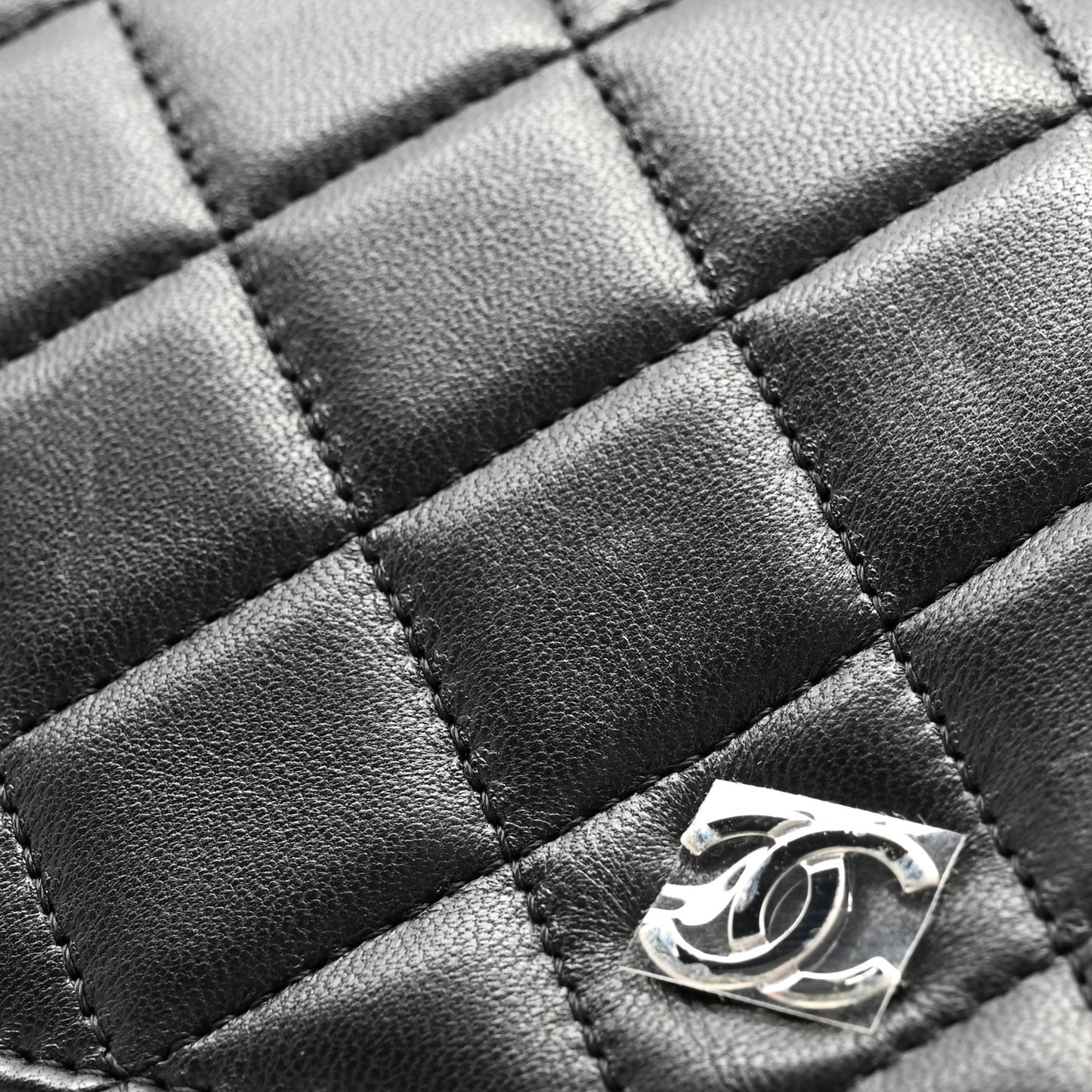Lambskin Quilted Wallet On Chain WOC Black