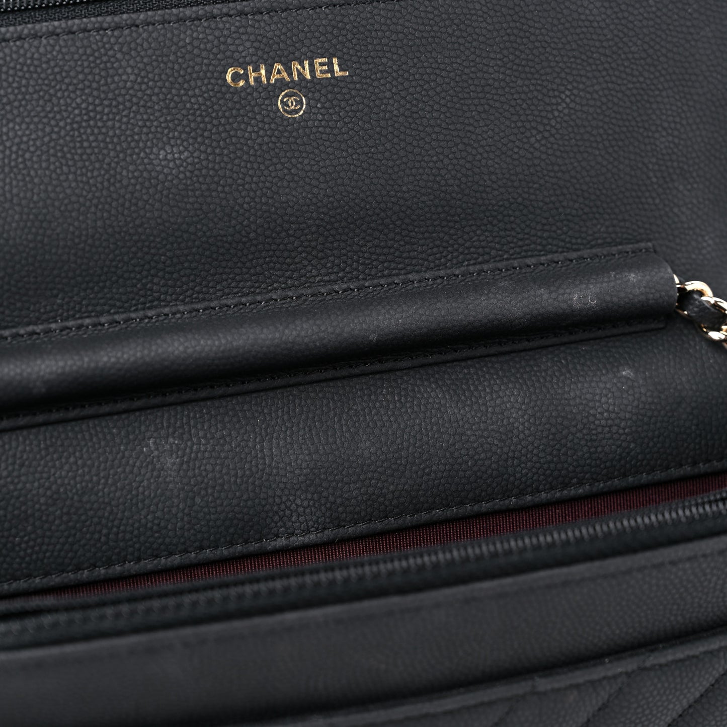 Caviar Chevron Quilted Wallet On Chain WOC Black