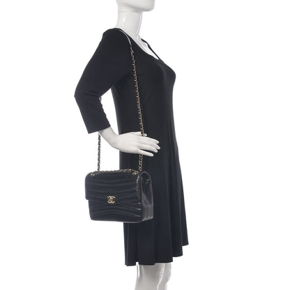 Chanel Shiny Lambskin Chevron Quilted Miroir Black 2 of 11