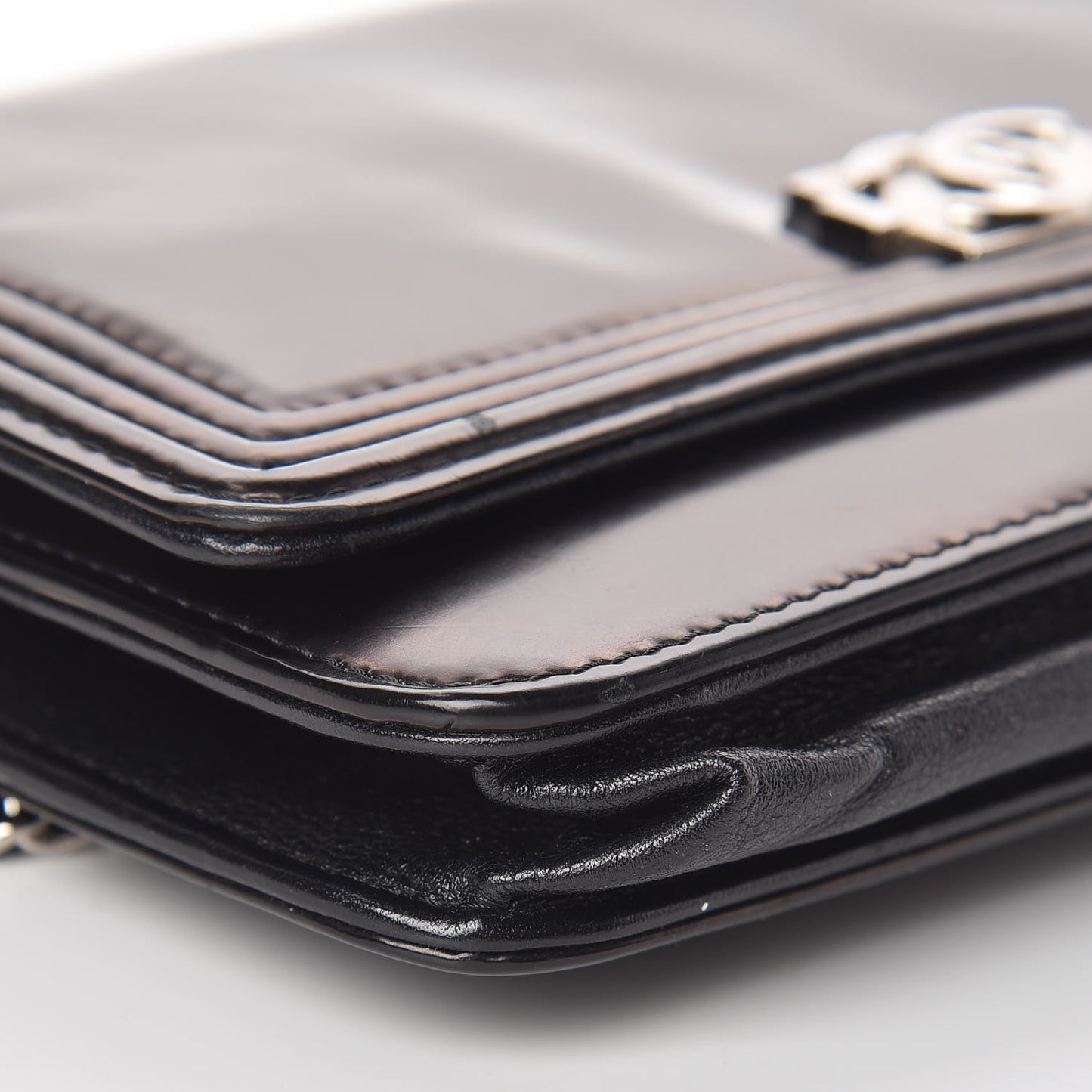 Glazed Calfskin Boy Wallet On Chain WOC Black