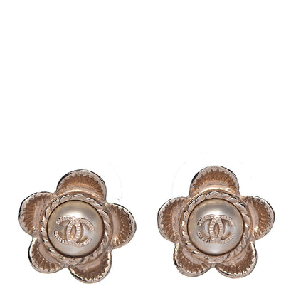 Chanel Pearl CC Flower Earrings Gold 1 of 5