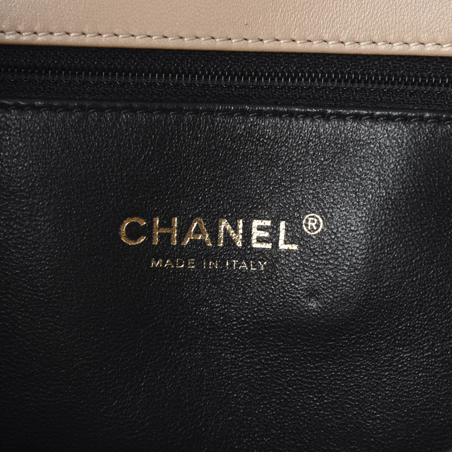 Caviar Quilted Small CC Filigree Flap Beige Black