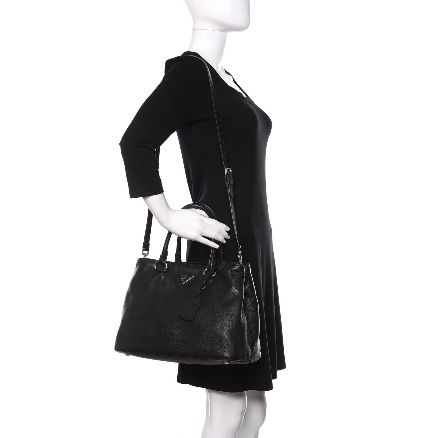 Vitello Daino Tote Black