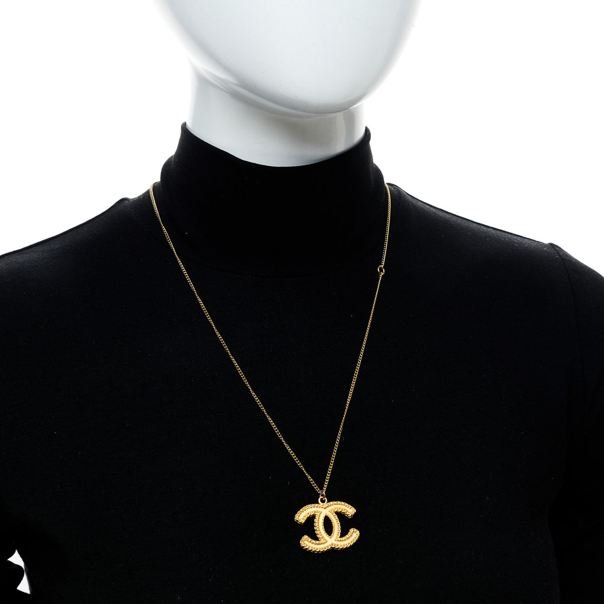 Chanel Metal CC Necklace Matte Gold 2 of 4