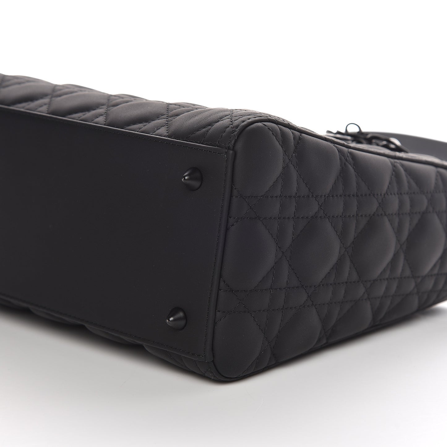 Ultra Matte Calfskin Cannage Medium Lady Dior Black