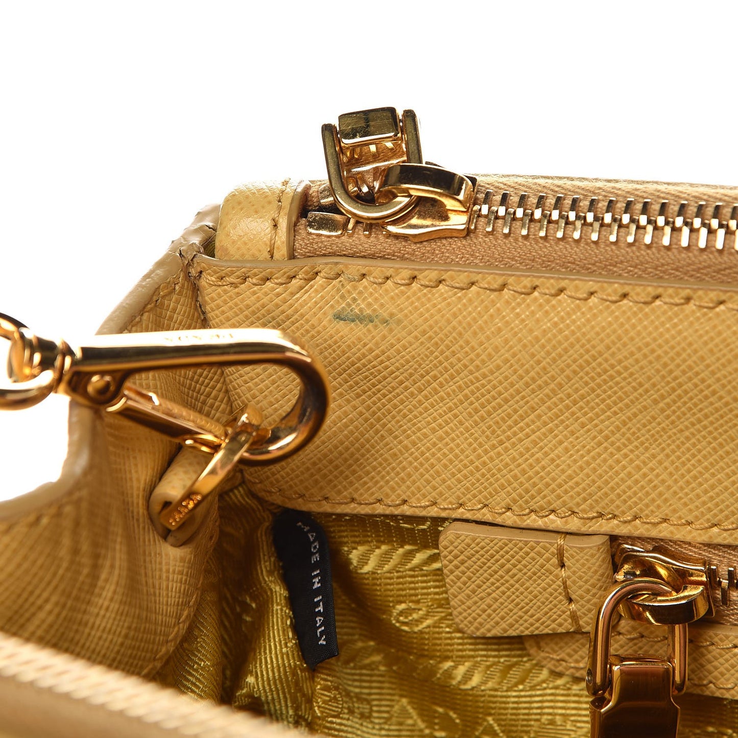 Saffiano Medium Galleria Double Zip Tote Ginestra