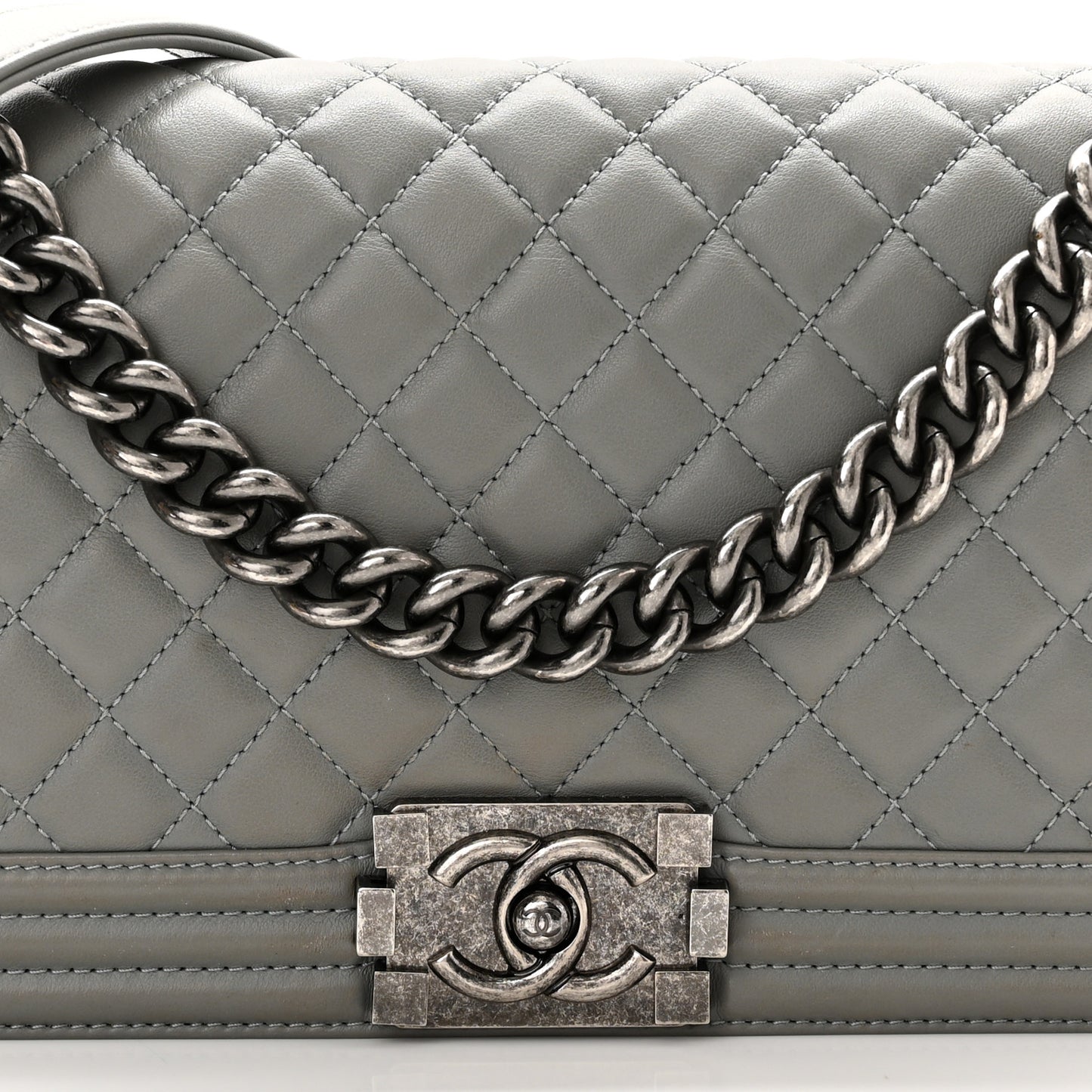 Lambskin Quilted Medium Boy Flap Grey