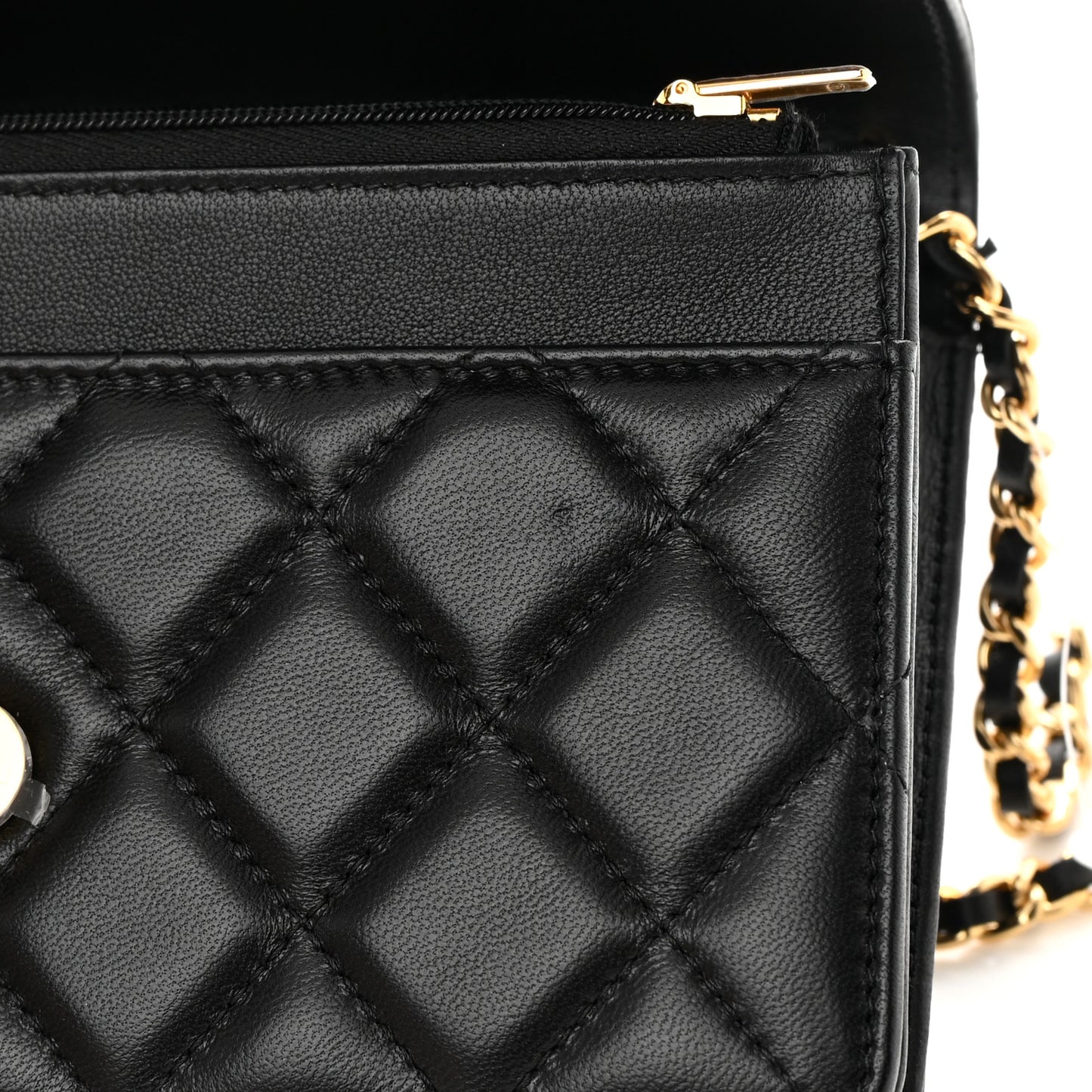 Lambskin Quilted Twisted CC Wallet On Chain WOC Black