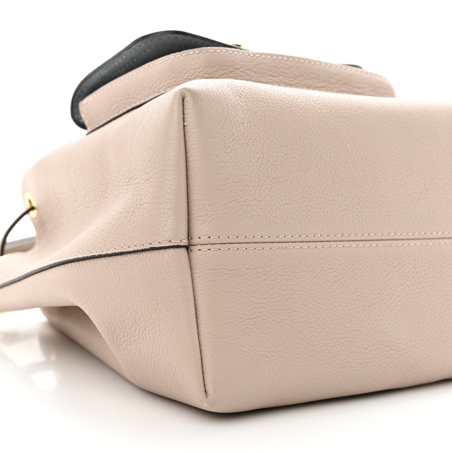 Calfskin Lockme Bucket MM Greige