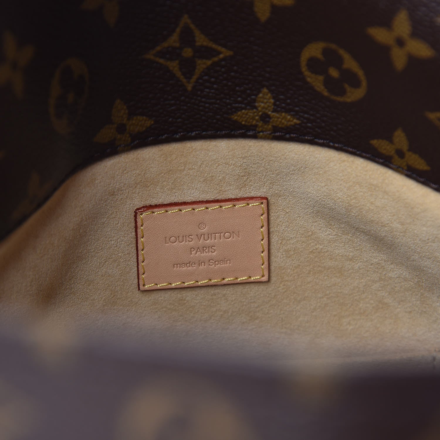 Louis Vuitton Monogram Artsy MM 6 of 9