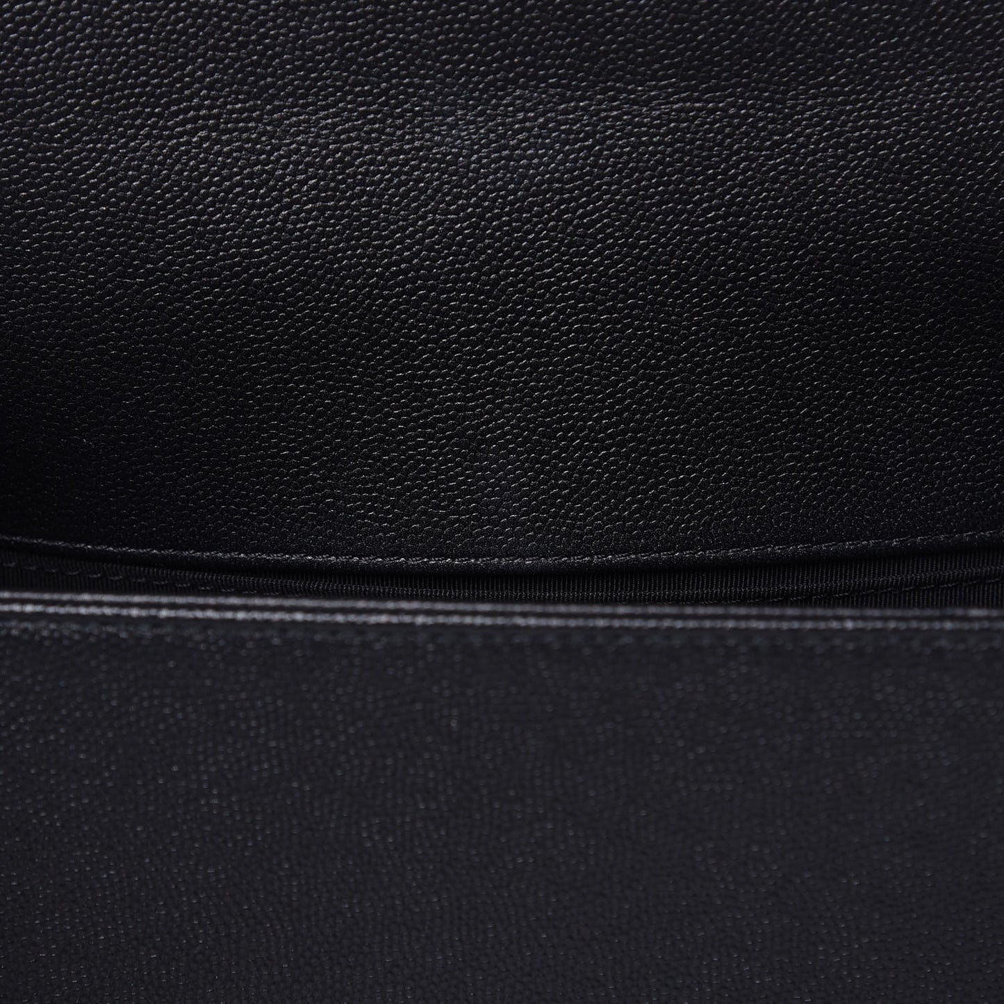 Caviar Quilted Medium Boy Flap So Black