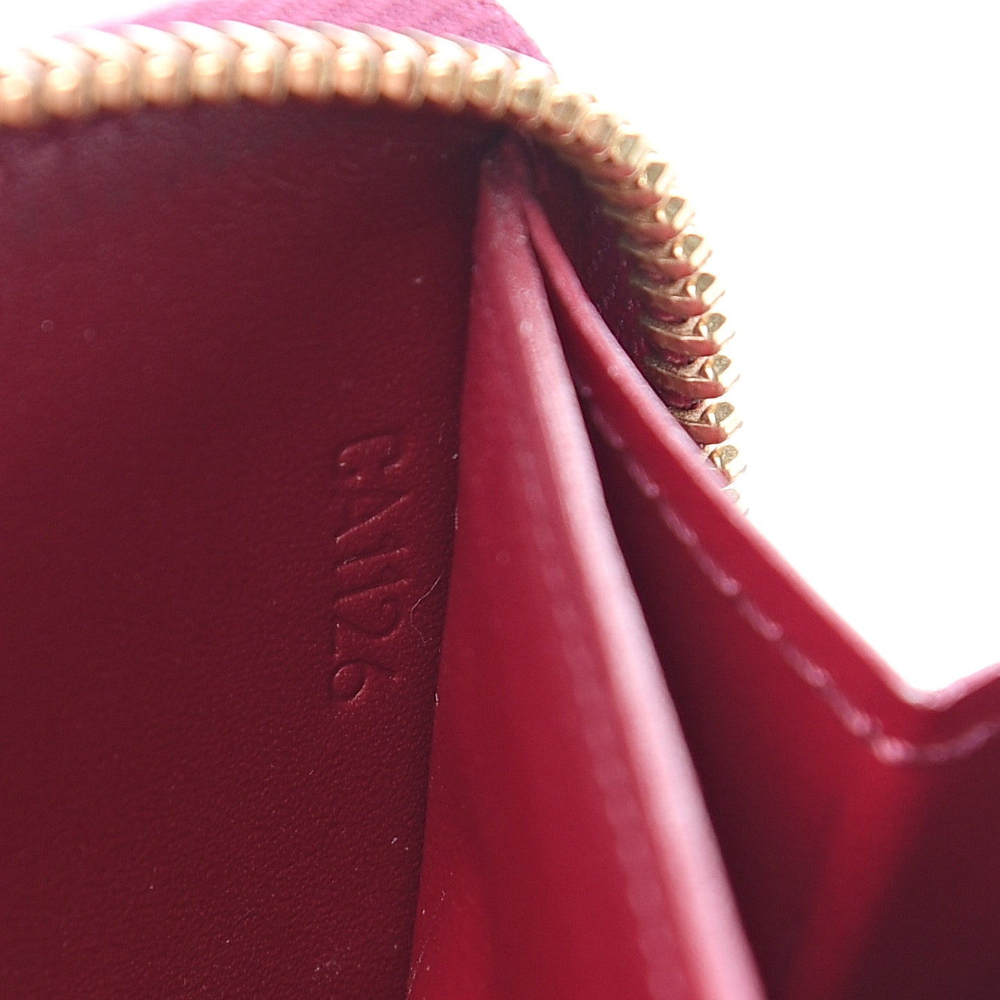 Vernis Clemence Wallet Magenta