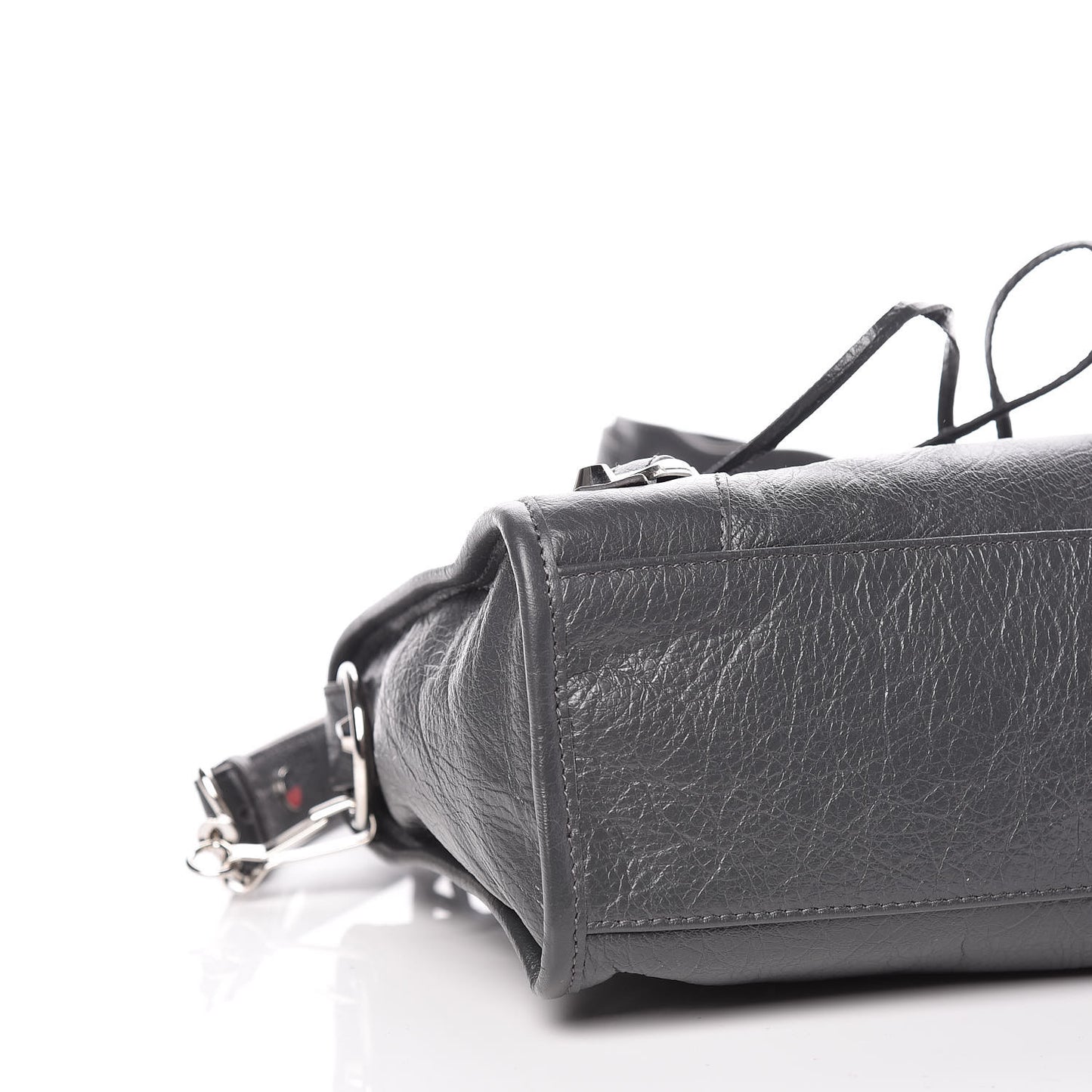 Agneau Classic Silver Hardware S City Graffiti Logo Strap Gris Fossile