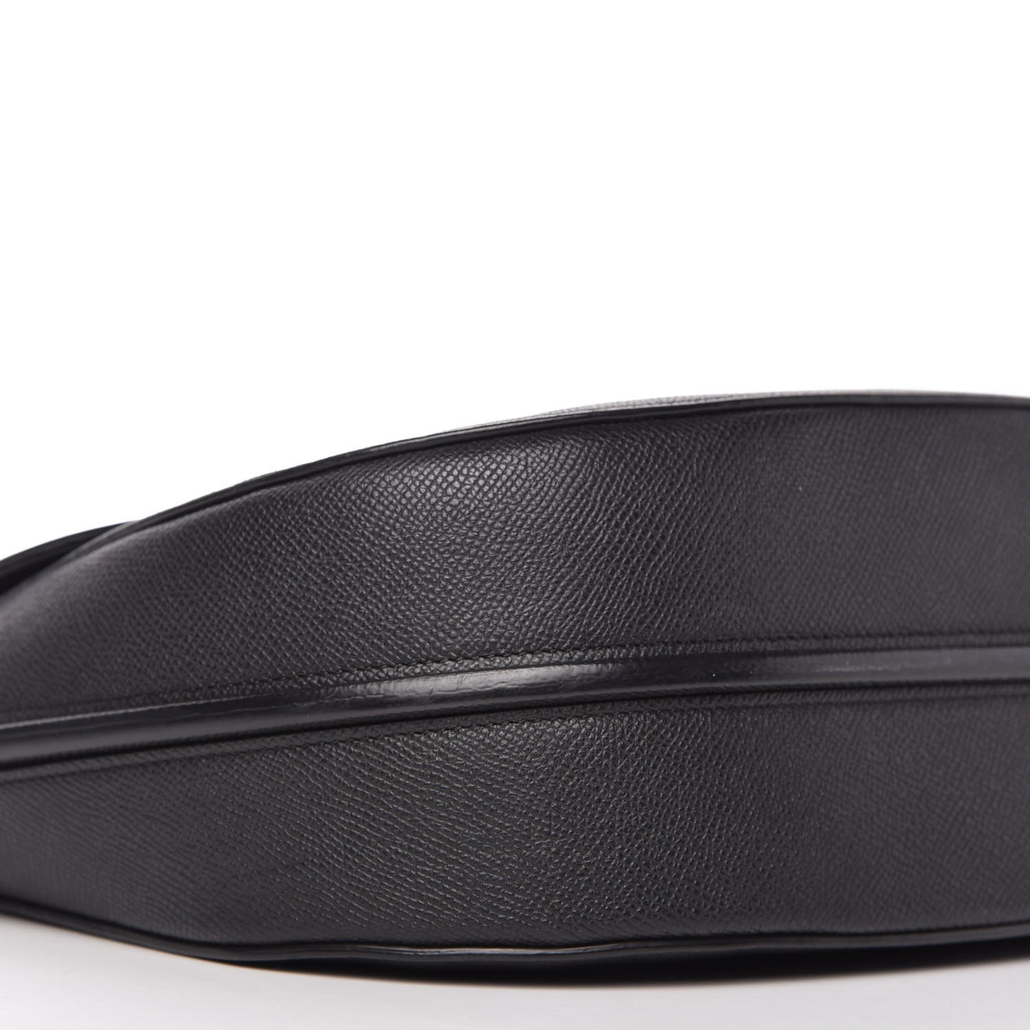 Grained Calfskin Medium Trotteur Black