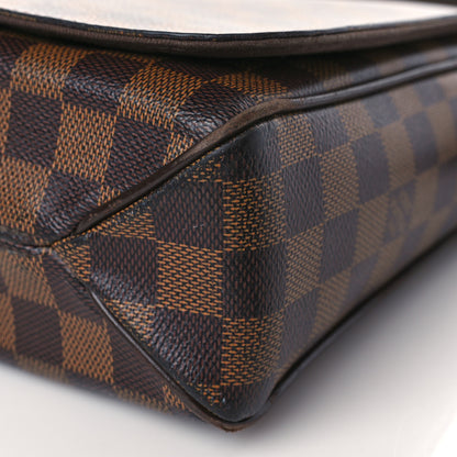 Louis Vuitton Damier Ebene District MM 8 of 8