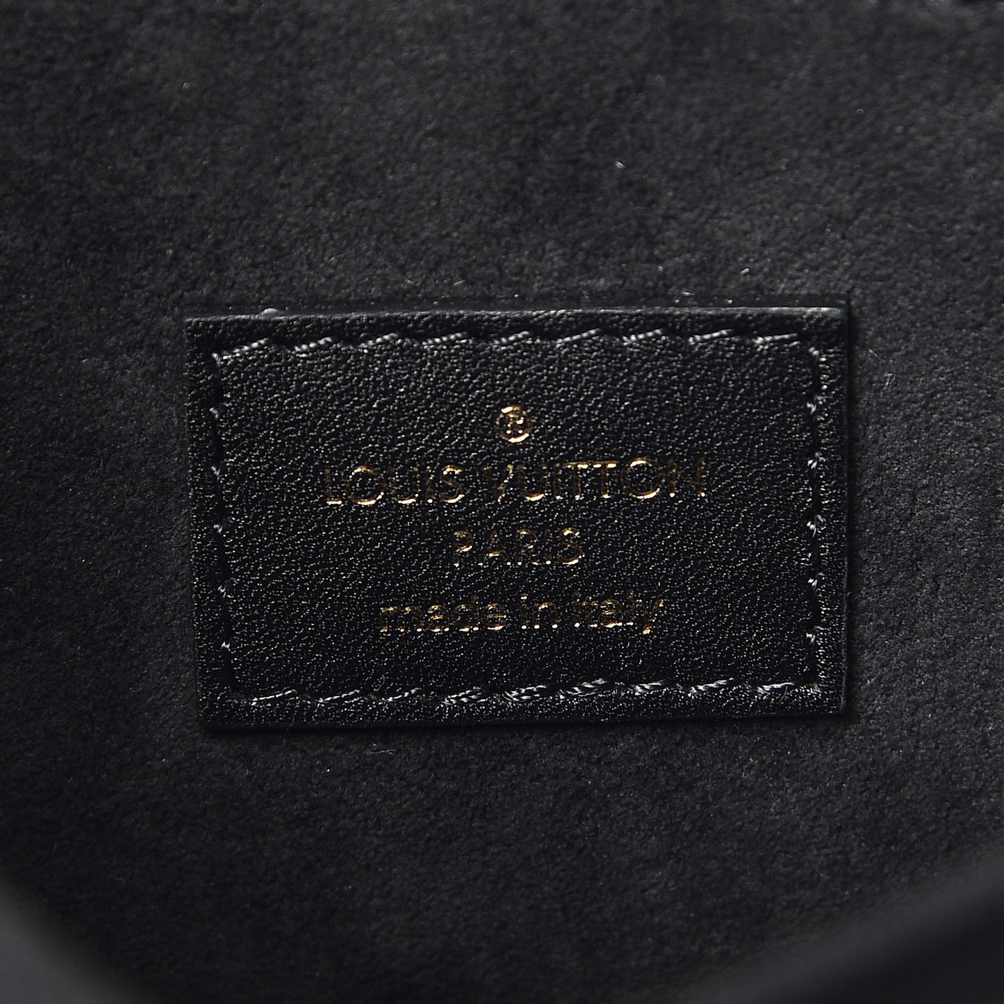 Reverse Monogram Chantilly Lock Black