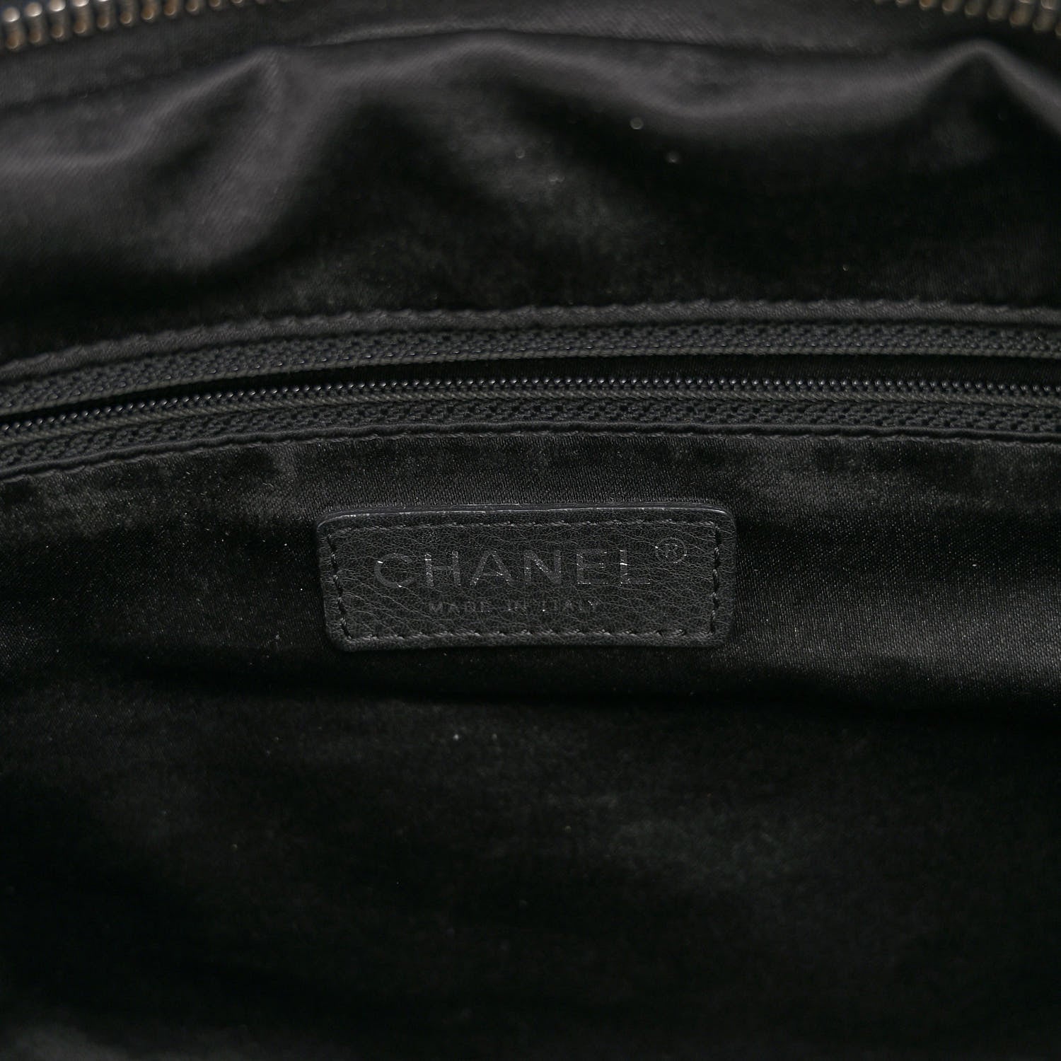 Chanel Caviar Paradoxal Large Camera Case 6 of 10