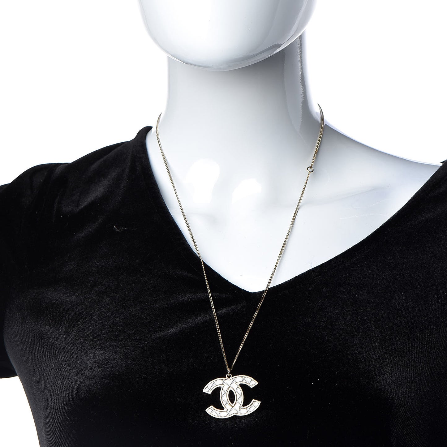 Metal Quilted CC Pendant Necklace Gold White