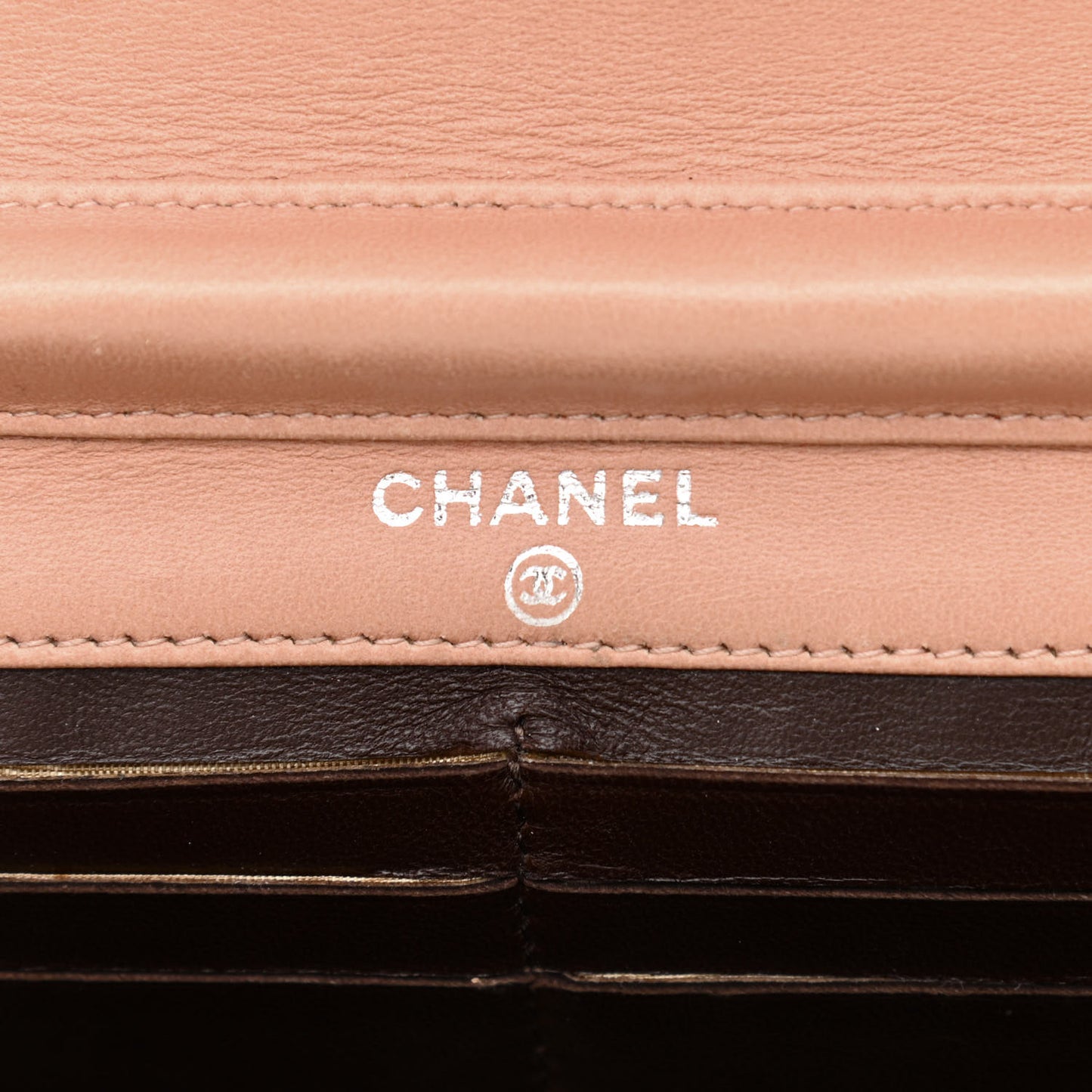 Lambskin Logo Embossed Wallet On Chain WOC Light Pink