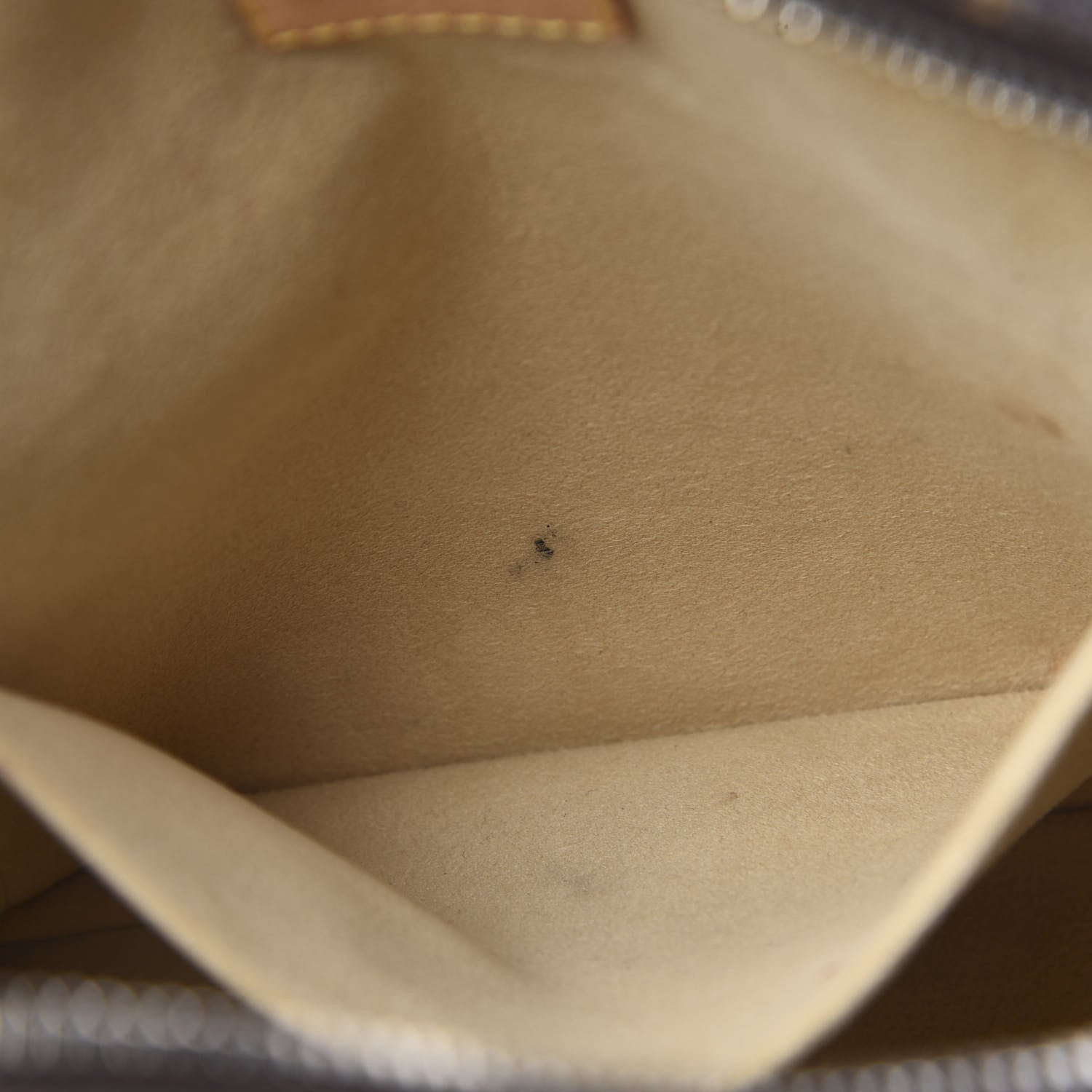 Louis Vuitton Monogram Manhattan PM 7 of 15