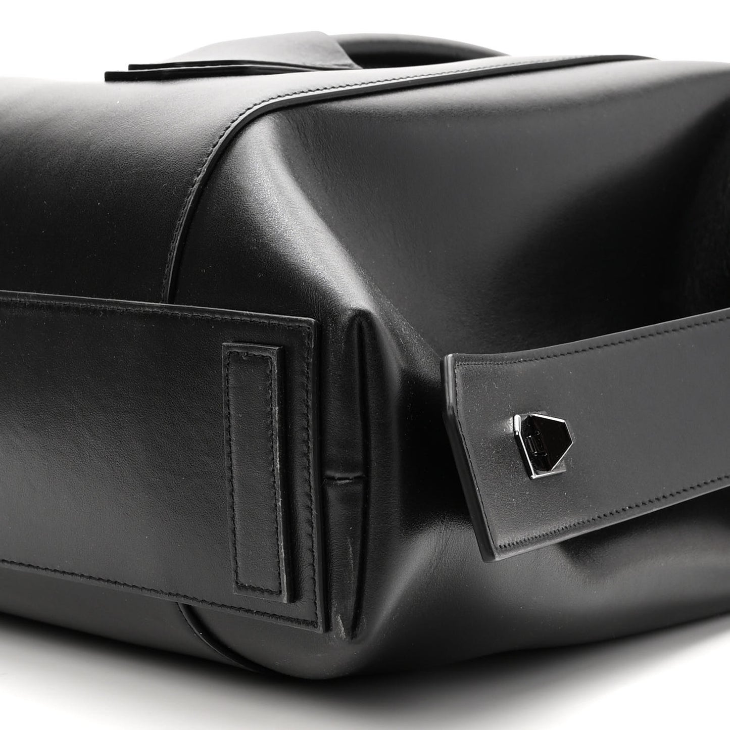 Smooth Calfskin Medium Antigona Lock Duffle Bag Black