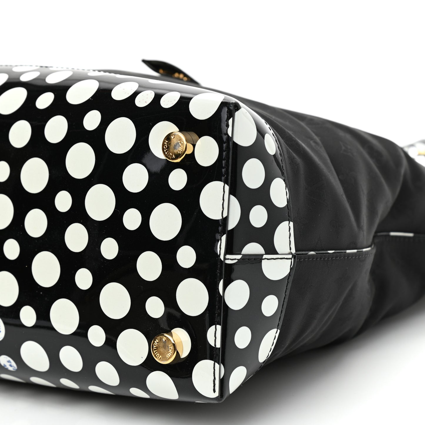 Nylon Kusama Infinity Dots Lockit Vertical MM Black White